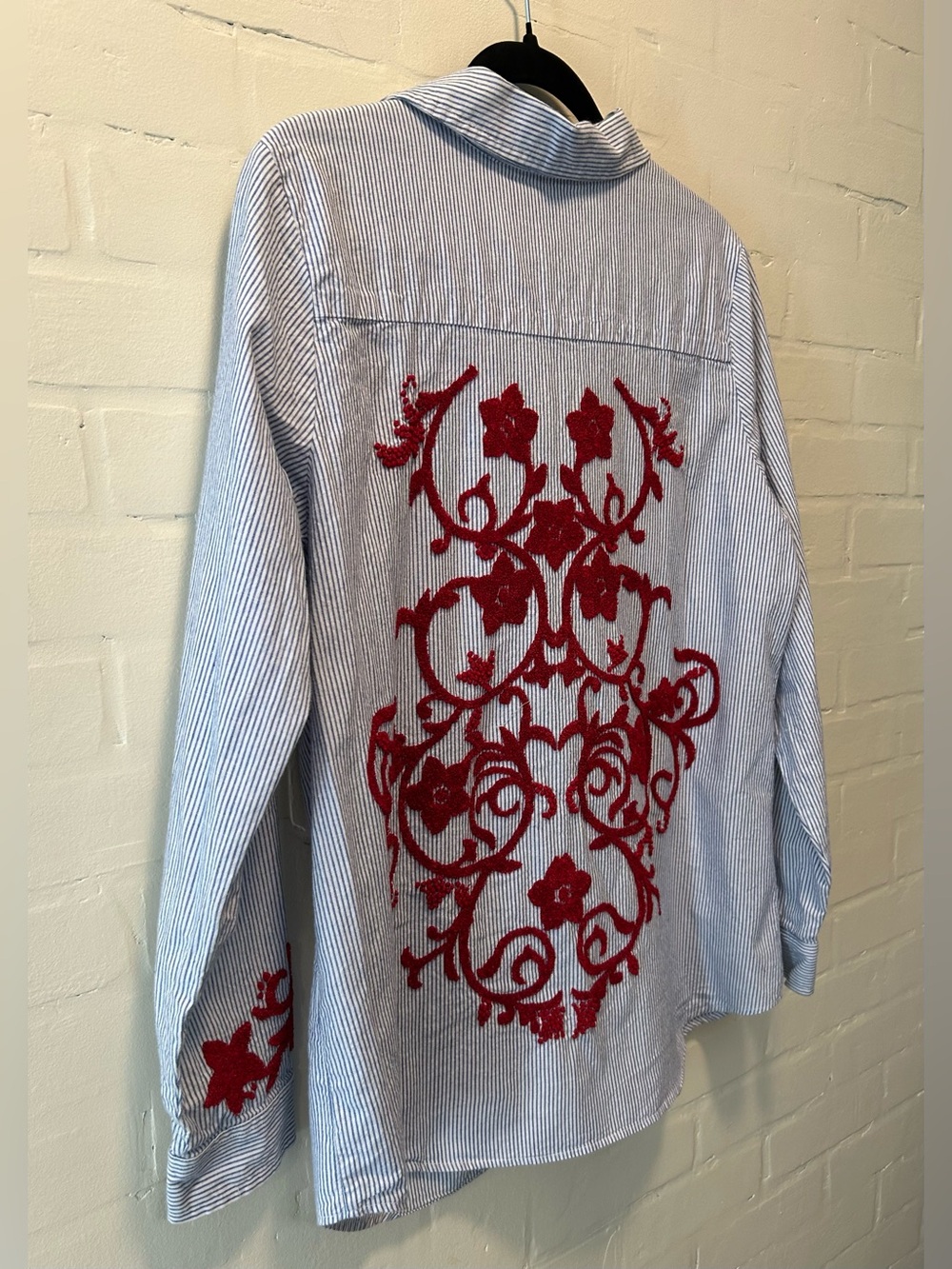Soft Surroundings Blue Stripe Embroidered Button Up Shirt Boho Timeless Size L - Picture 4 of 7